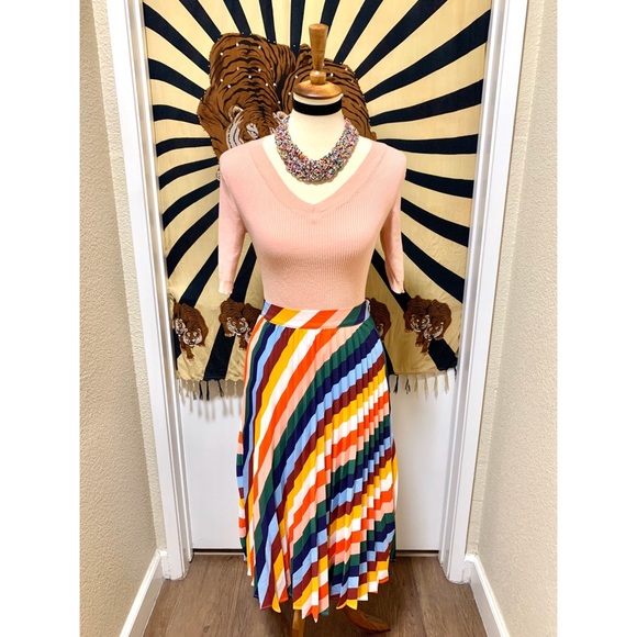 π Stylish colorful seed bead art necklace - Picture 4 of 5